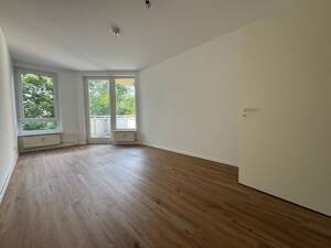 Gelegenheit: Gut geschnittene 3-Zimmer-Wohnung mit Balkon in gepflegter Wohnanlage! – 13127 Berlin – Vorschaubild 1