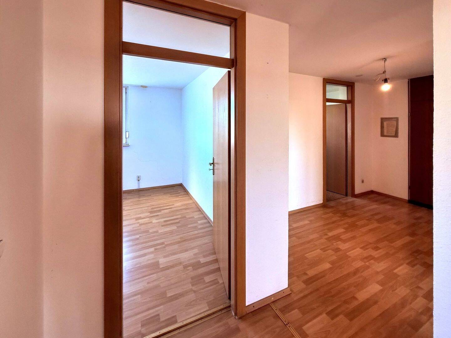 Helle 3-Zi.-Wohnung mit großem Balkon & Kanalblick – Erlangen – Vorschaubild 5