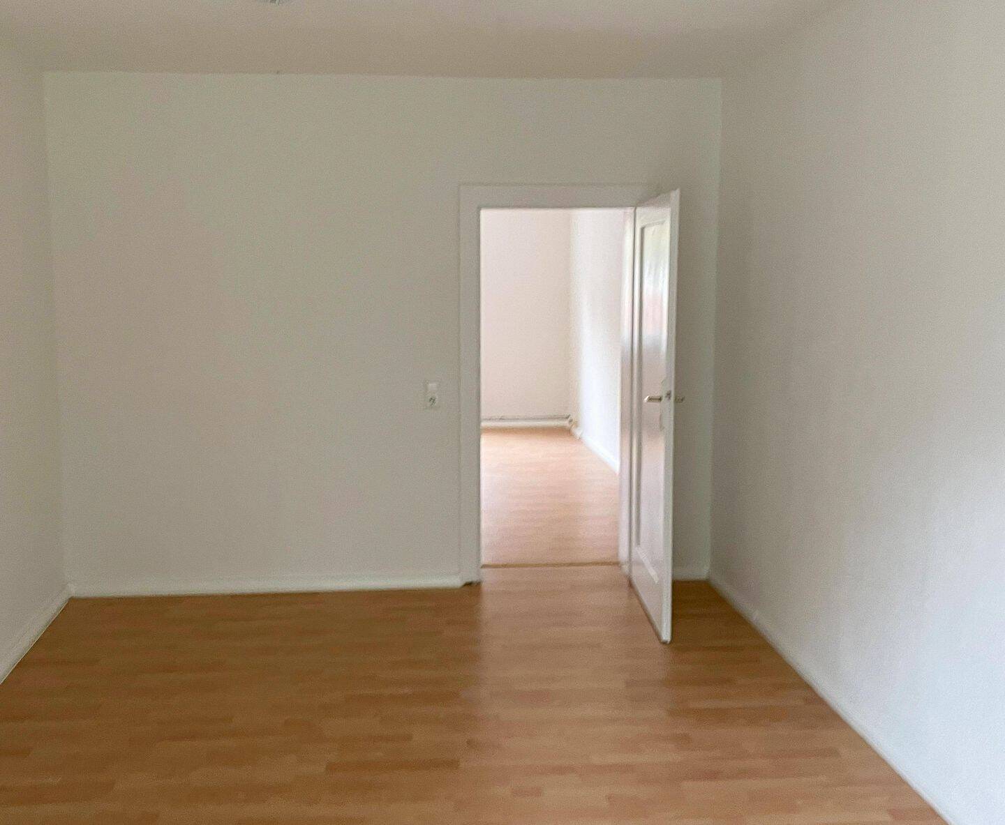 Gemütliche 2-Zimmer-Wohnung mit Loggia und Einbauküche in Chemnitz-Hilbersdorf! – Chemnitz – Vorschaubild 5