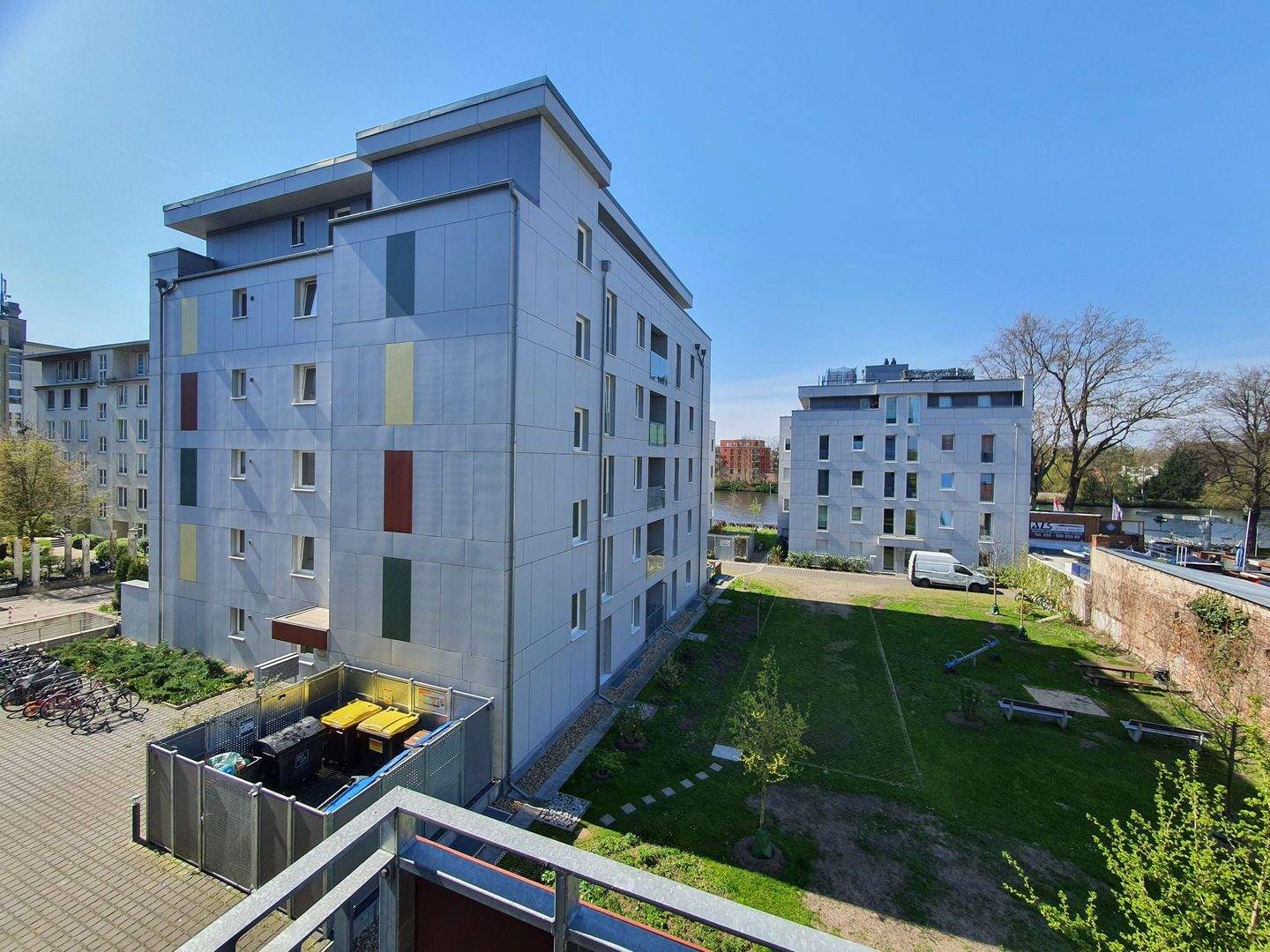***Top Kapitalanlage - Modernes Apartment in Köpenick nähe Spree - inkl. Tiefgaragenstellplatz***