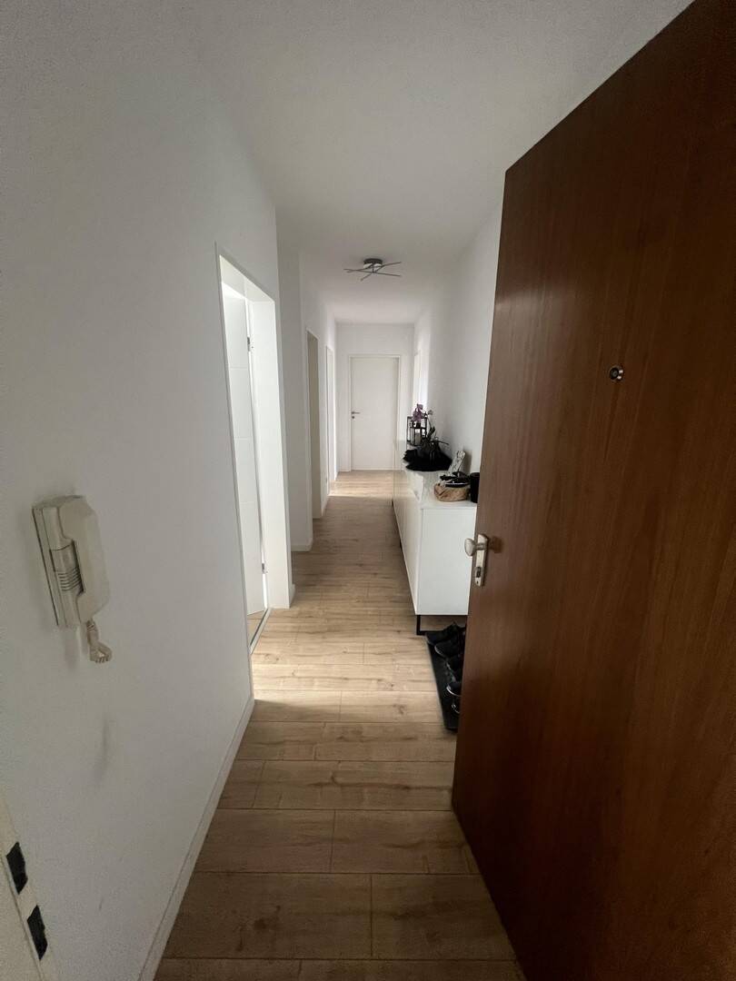 3-Zimmer-Wohnung mit Balkon, KFZ-Stellplatz und Einbauküche in Augsburg-Oberhausen/Bärenwirt – Augsburg – Vorschaubild 8