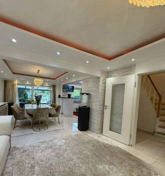 Erstklassiges Familien-Eigenheim mit rund 179 m² Wohn-Nutzfl., Terrasse, Garten u. Garagen – Bochum – Vorschaubild 7