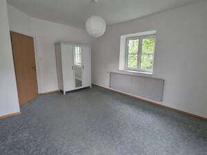 2 Zimmer-Wohnung mit Wintergarten ideal für WG/Pärchen, verkehrsgünstig – 81249 München – Vorschaubild 2