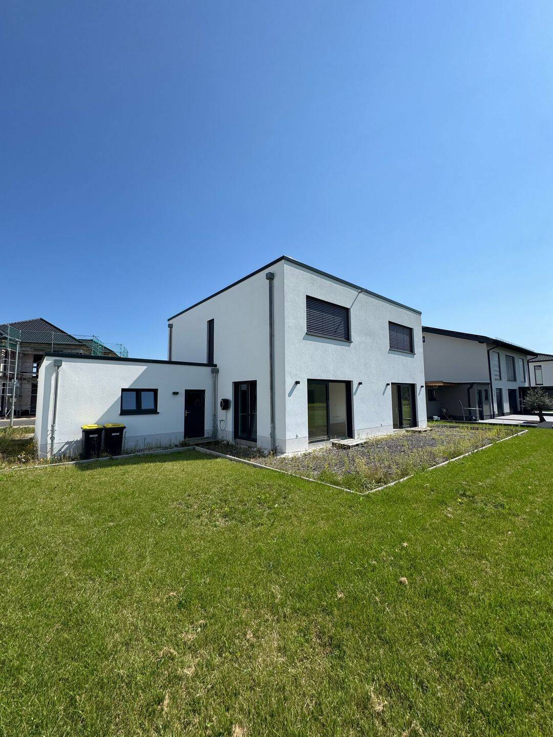 Neuwertiges Einfamilienhaus (BJ 2022) in Toplage von Fritzlar - 170m2 Wohnfläche – Fritzlar – Vorschaubild 2
