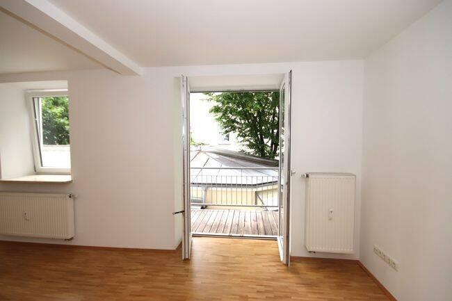 Top Lage nähe Kurfürstenplatz - 2-Zimmer-Wohnung mit Balkon zum Innenhof – München – Vorschaubild 2