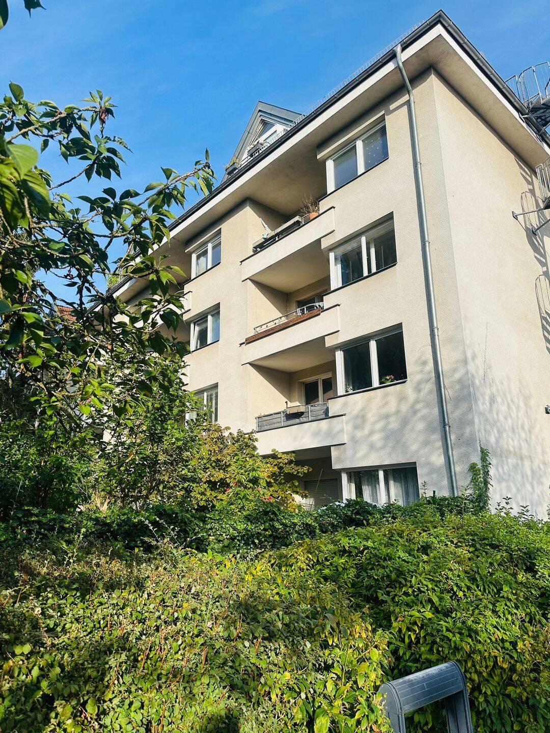 Vermietete 2,5-Zi.-Whg. Käufer-Provi-FREI | Süd-Balkon + EBK + 3.OG + neue Fenster & Elektro – Berlin – Vorschaubild 3