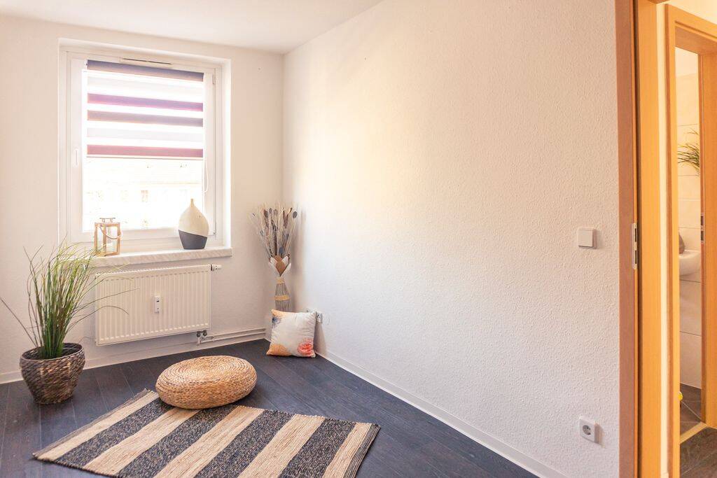 Hier blüht das Leben - 3-Raum-Wohnung in begrünter Wohnlage – Chemnitz – Vorschaubild 3