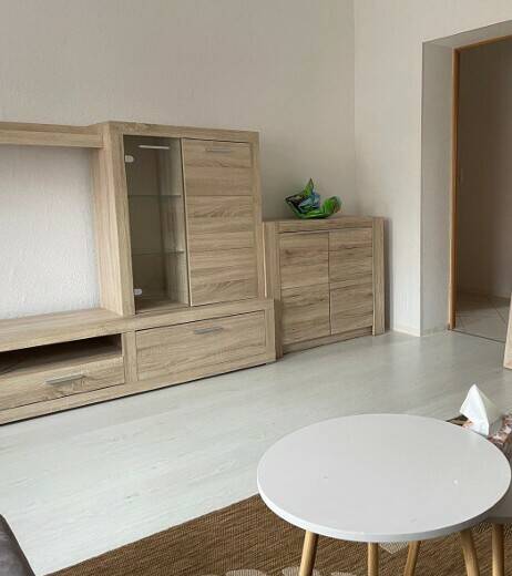 Günstig zu eigenem Wohnraum ! Saniertes Mehrfamilienhaus mit 4 Wohneinheiten davon 2 WE vermietet. – Eilsleben – Bild 1 von 5