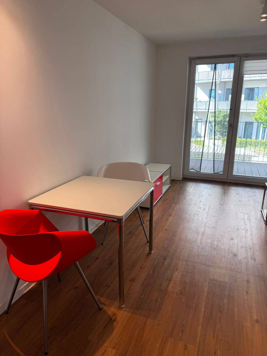 Ab sofort - gut geschnittene, möblierte 1-Zimmer-Wohnung mit Balkon – Nürnberg – Vorschaubild 5