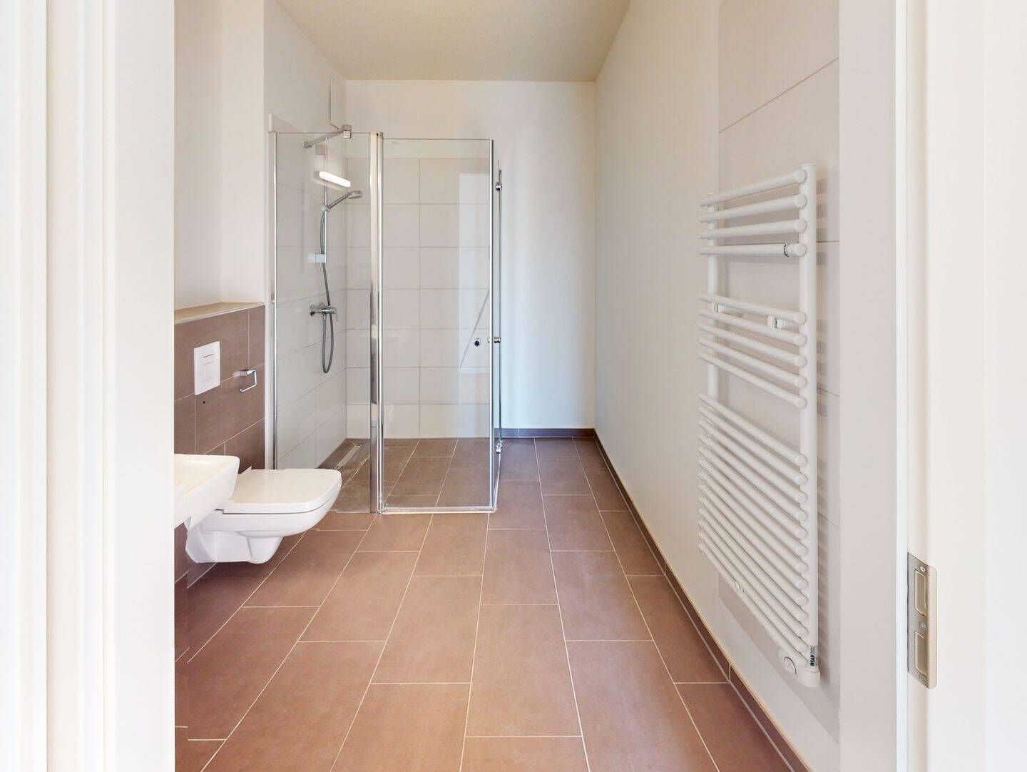 Moderne 2-Zimmer-Wohnung mit Terrasse und offenem Wohnkonzept – Mannheim – Vorschaubild 4
