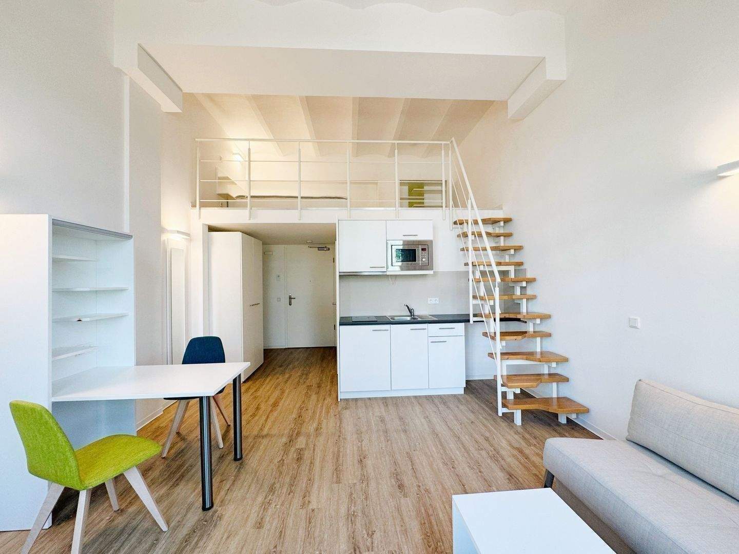 Wunderschöne Galerie Wohnung – Möblierte 1-Zi-Wohnung in Bestlage - für eine Person – Nürnberg – Vorschaubild 4