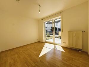 Frisch renovierte 3-Zimmer-Erdgeschosswohnung nähe Hauptbahnhof – 85051 Ingolstadt – Vorschaubild 3