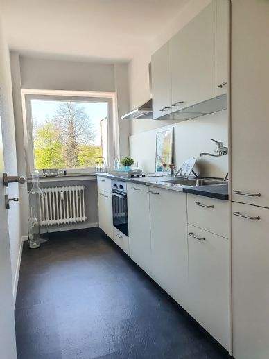 Top Lage nahe Bahnhof: Stilvolle 2-Zi.-Wohnung mit Balkon, Einbauküche und Garage in Bremen-Bahnhofsvorstadt – Bremen – Vorschaubild 9