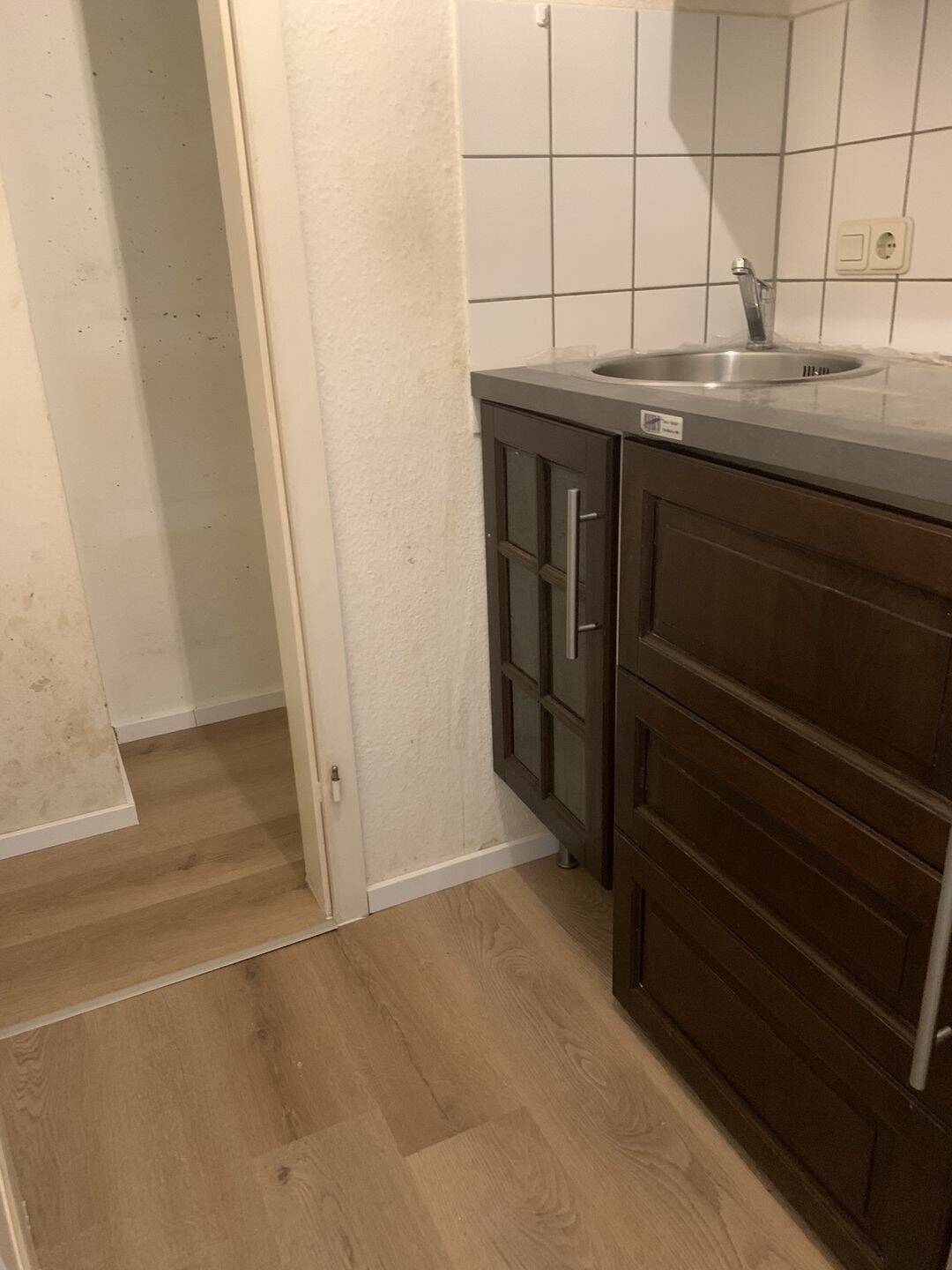 Charmante Wohnung mit Balkon und TG-Stellplatz – Nürnberg – Vorschaubild 3