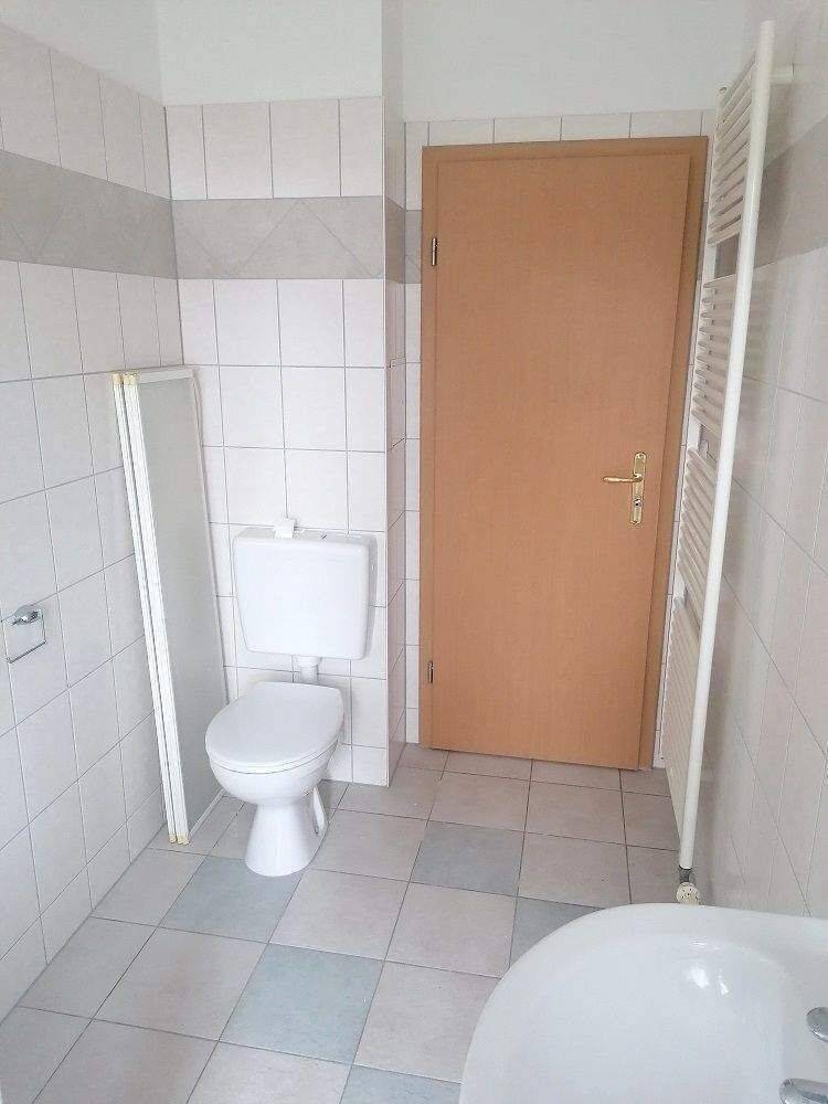 !! 3-Zimmer-Wohnung mit Fußbodenheizung, Balkon, PKW-Stellplatz in ruhiger Nebenstraße !! – Chemnitz – Vorschaubild 8