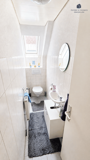 Gemütliche 2-Zi.-Dachgeschosswohnung mit Balkon in S-Untertürkheim – 70327 Stuttgart – Vorschaubild 6
