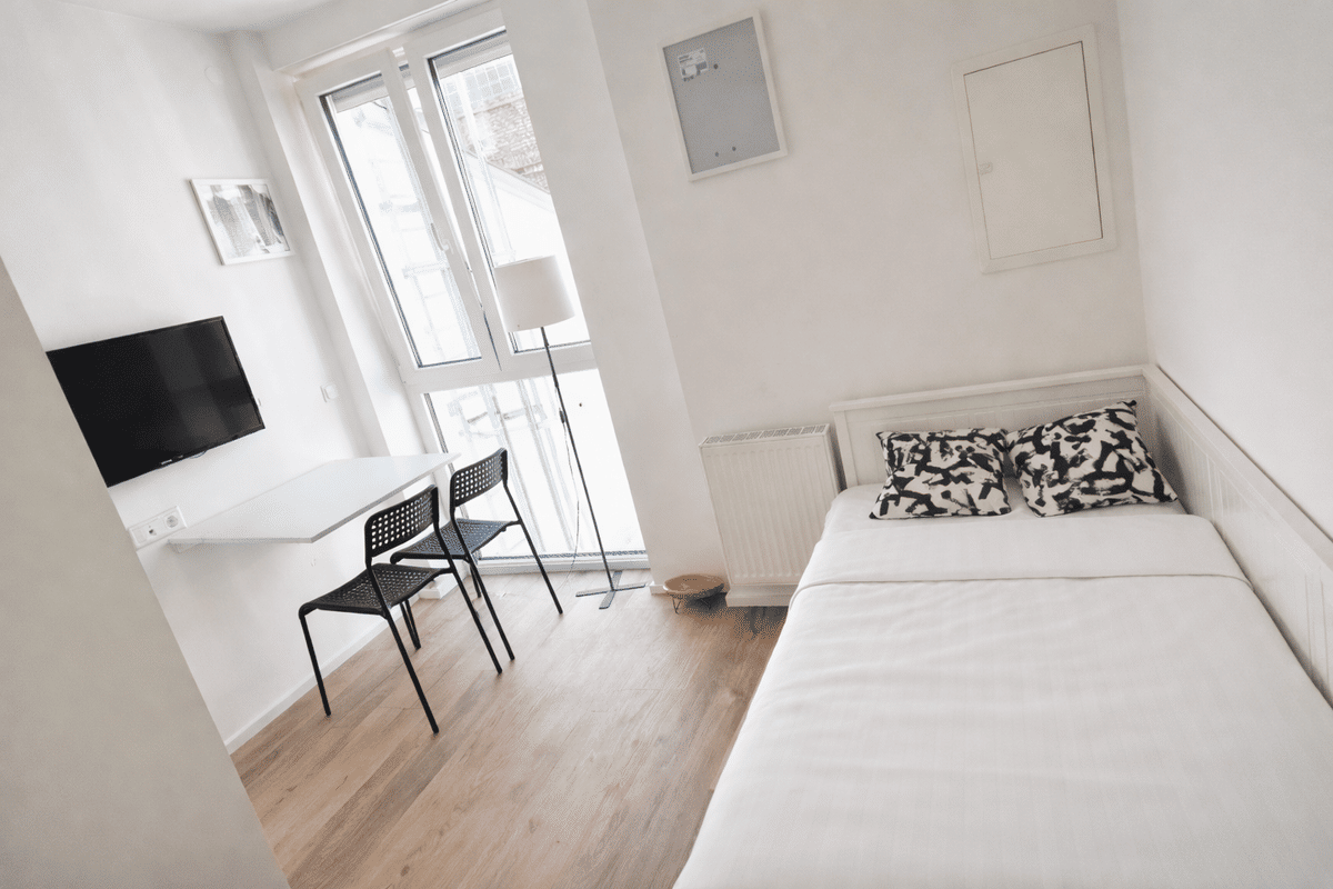Mitten in STUTTGART ! Wunderschöne vollmöbilierte Studioapartments – 70190 Stuttgart – Bild 1 von 8