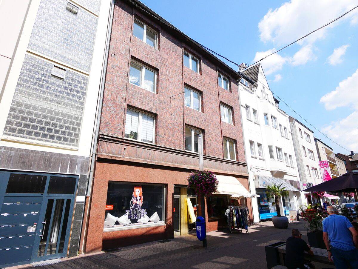 Attraktive 3,5 Zimmer-Etagenwohnung mit großem Tageslichtbad in zentraler Lage von Gelsenkirchen – 45879 Gelsenkirchen – Bild 1 von 9