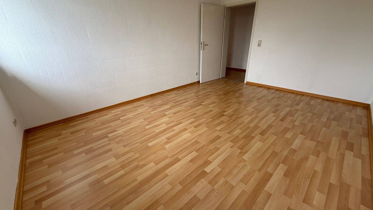 EBK inklusive !!! - im DG - WG-gerecht - Bad mit Fenster – Chemnitz – Vorschaubild 7