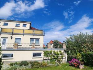 Rarität in Dresden-Oberwachwitz - Außergewöhnliche Oase mit Weitblick zu verkaufen !