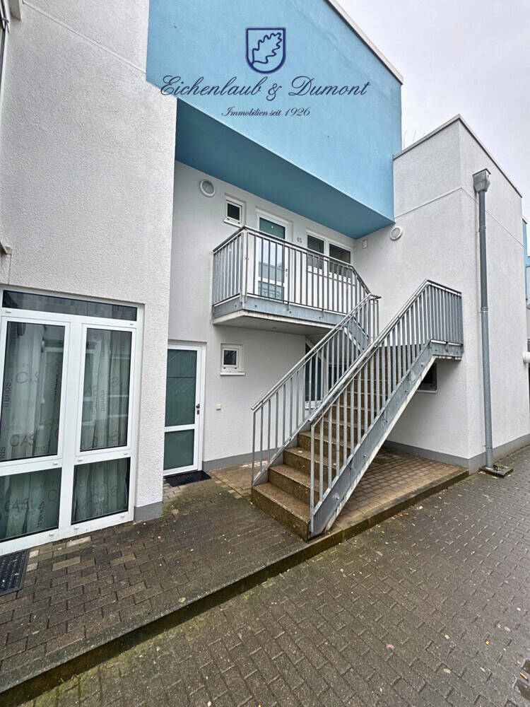 Attraktiv vermietete 3-ZKB Maisonette: Terrasse, Stellplatz, saniert mit neuem Dach und Fenstern – Saarbrücken – Bild 1 von 9