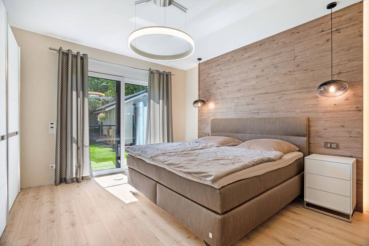 Exklusives Einfamilienhaus in Bestlage von Berlin-Rudow - moderne Technik trifft Familienidylle – Berlin – Vorschaubild 8