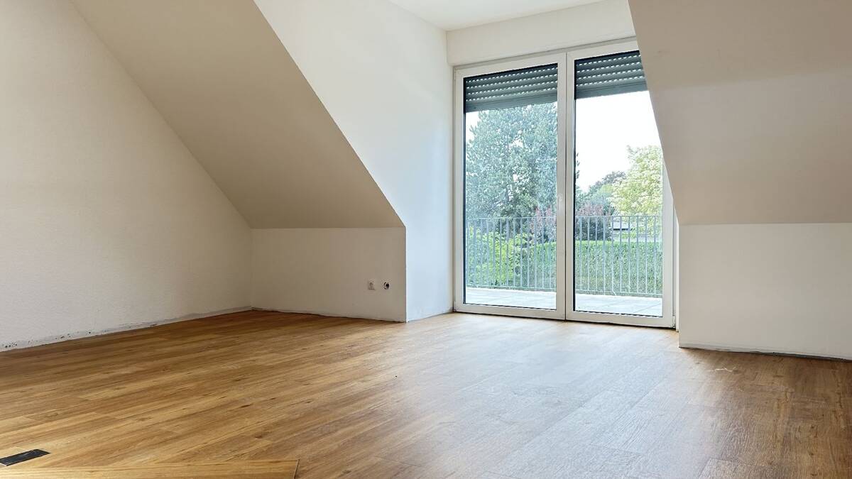 3-Zimmer-Eckwohnung im Dachgeschoss mit Panoramablick – 51375 Leverkusen – Bild 1 von 9