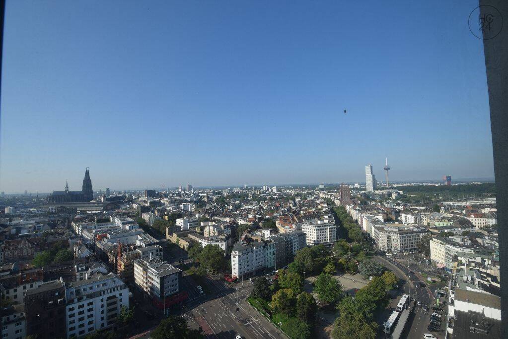 Traumblick über die Stadt-möbliertes Großraumapartment im Ringturm