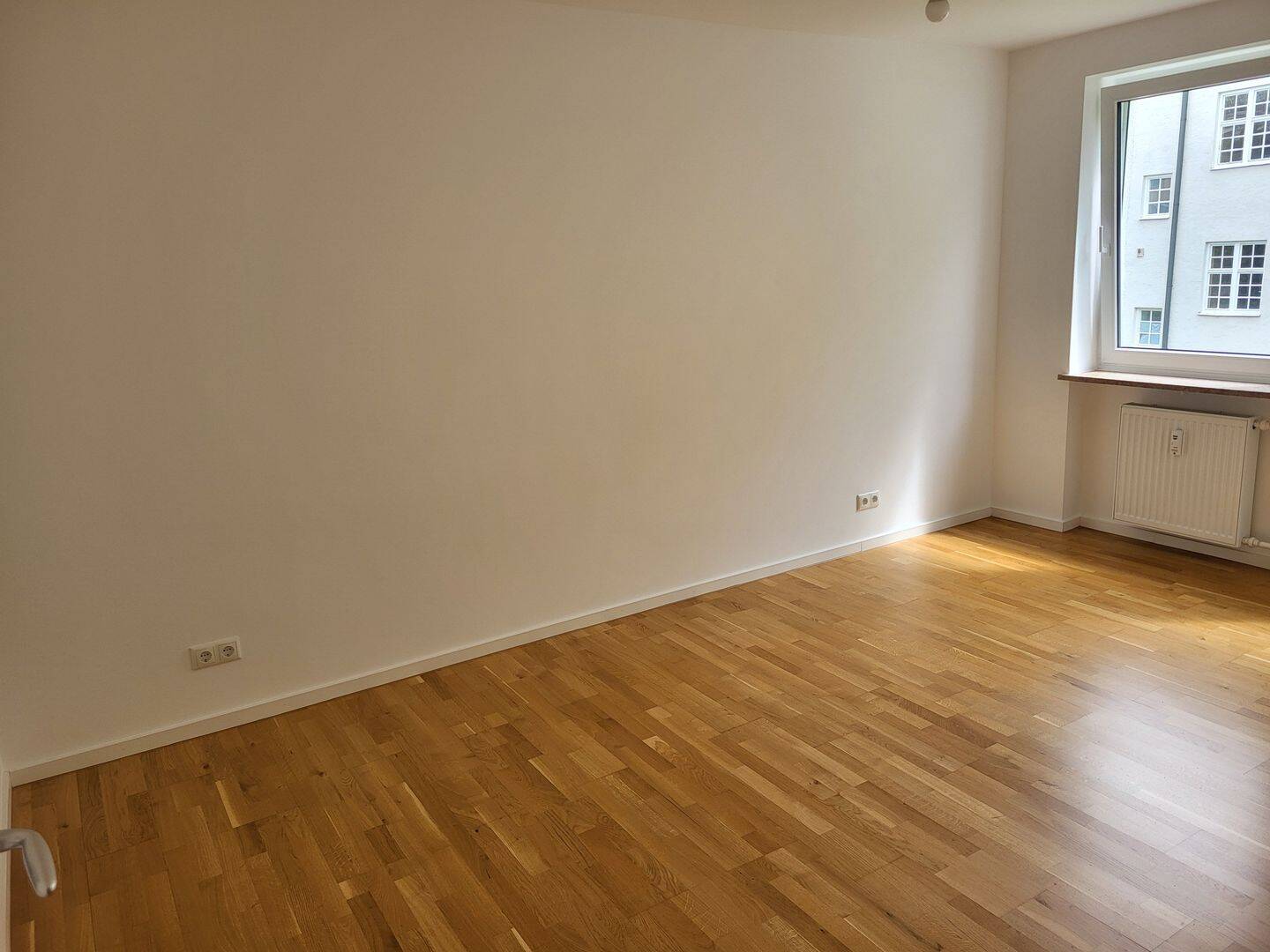 Ruhige, helle 2- Zimmerwohnung in gepflegtem Mehrfamilienhaus in Laim – München – Vorschaubild 5