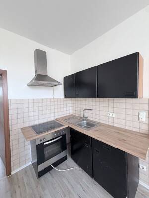 Dachgeschoss-2-Zimmer-Wohnung mit Einbauküche in Gelsenkirchen-Bornstraße – 45888 Gelsenkirchen – Vorschaubild 3