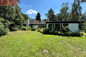 Ein Zuhause mit besonderem Charakter in einzigartiger Lage am Naturschutzgebiet – 30657 Hannover – Vorschaubild 1