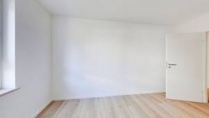 Einziehen & Wohlfühlen: Helle, frisch sanierte 2-Zi.-Wohnung mit Tiefgaragenstellplatz! – 80997 München – Vorschaubild 4
