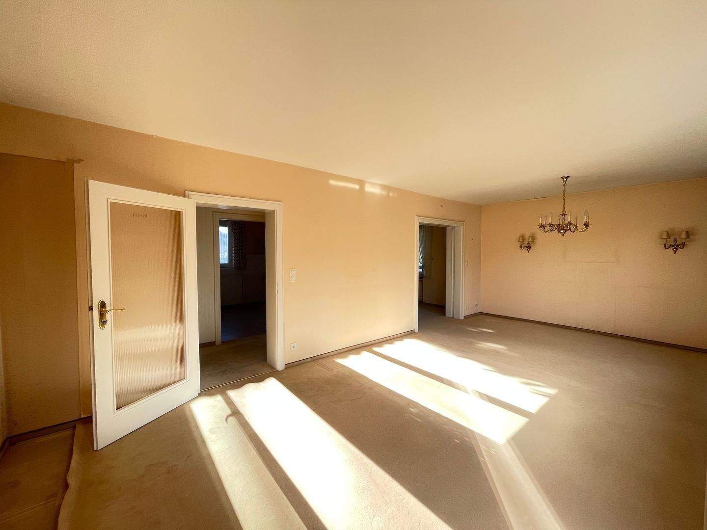 Mögeldorf Farnstraße: 2-Familienhaus mit Doppel-Garage und großem Garten – Nürnberg – Vorschaubild 4