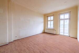 Solide 2-Zimmer-Wohnung mit Süd-Loggia im Vorderhaus, Wertpotenzial - besichtigen und entdecken – 13086 Berlin – Vorschaubild 2