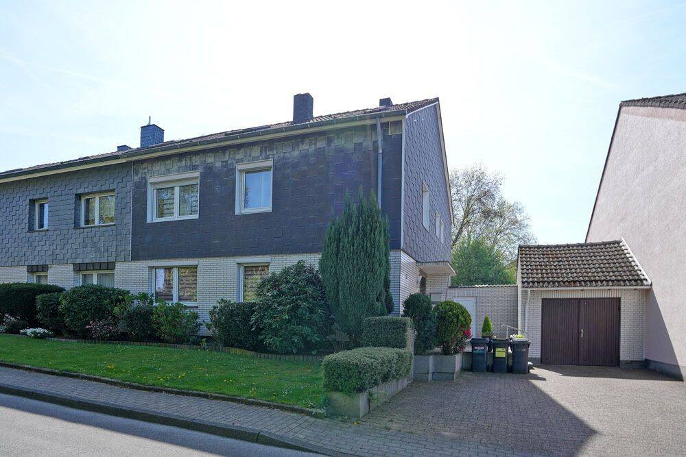 Attraktives Zweifamilienhaus mit großem Grundstück in ruhiger Wohnlage – Bochum – Vorschaubild 3