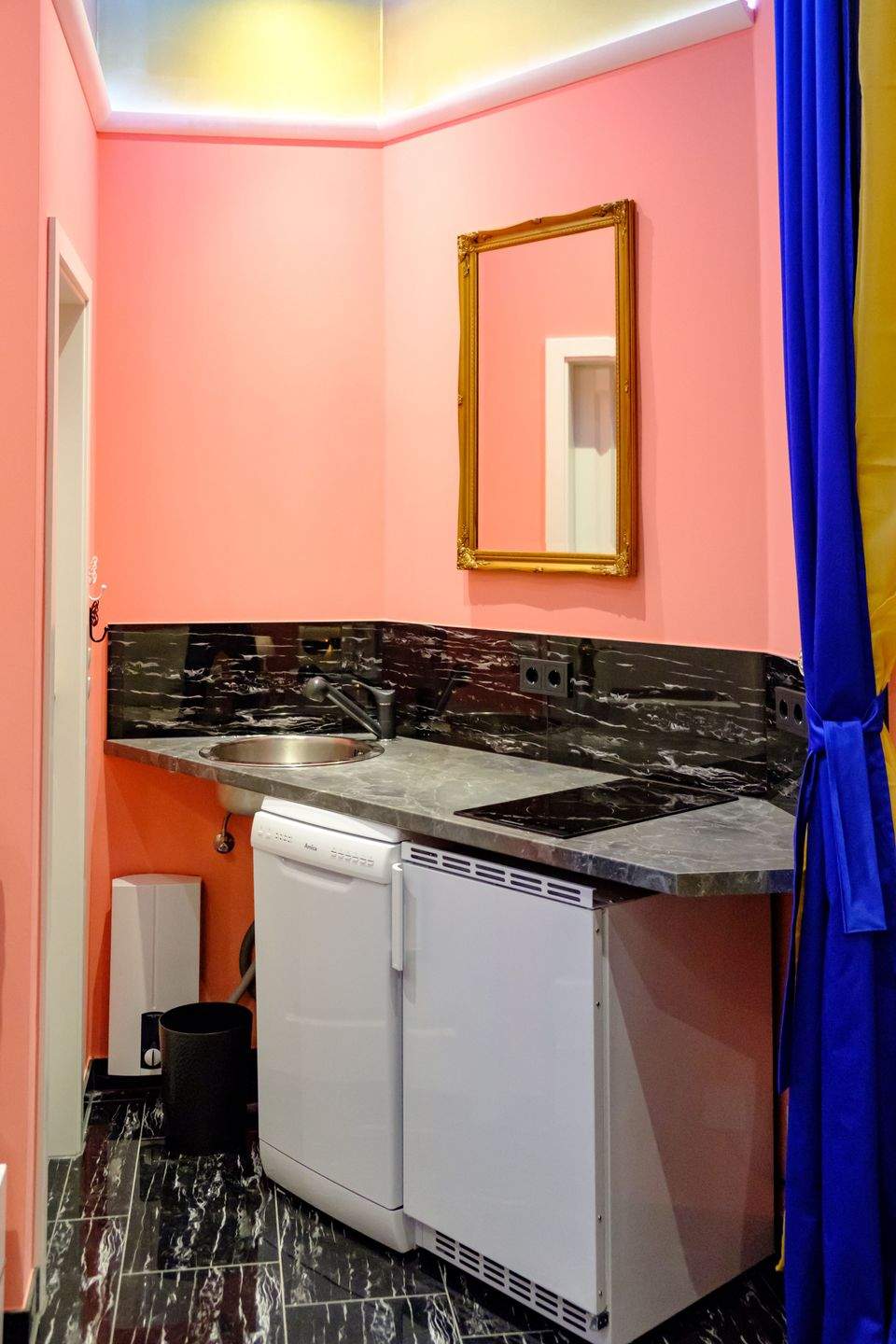 Vollmöbeliertes Einzimmer-Apartment mit eigenem Eingang in zentraler Lage – Bonn – Vorschaubild 7