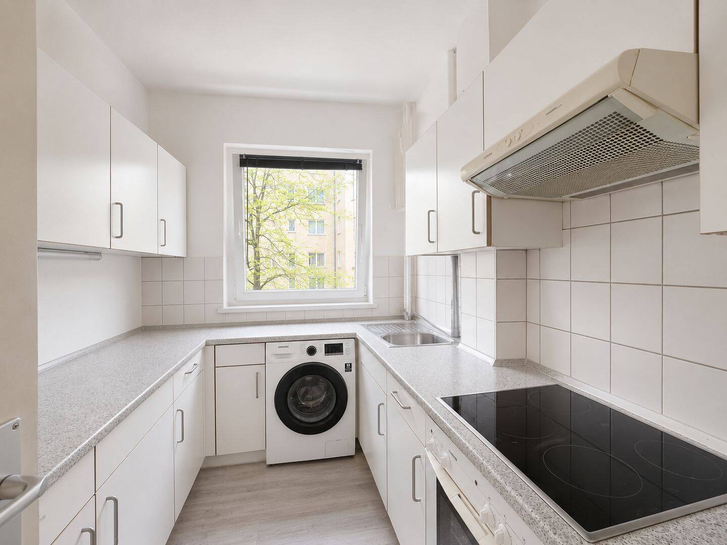 2-Zimmer-Eigentumswohnung im solidem Umfeld - ruhig und zentral – Berlin – Vorschaubild 3