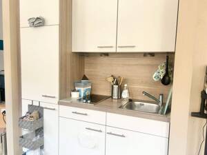 ***TOP-INVESTMENT 4,5 % RENDITE*** VOLL MÖBLIERTE 1 ZIMMER WOHNUNG INKLUSIVE KFZ-STELLPLATZ – 90762 Fürth – Vorschaubild 8