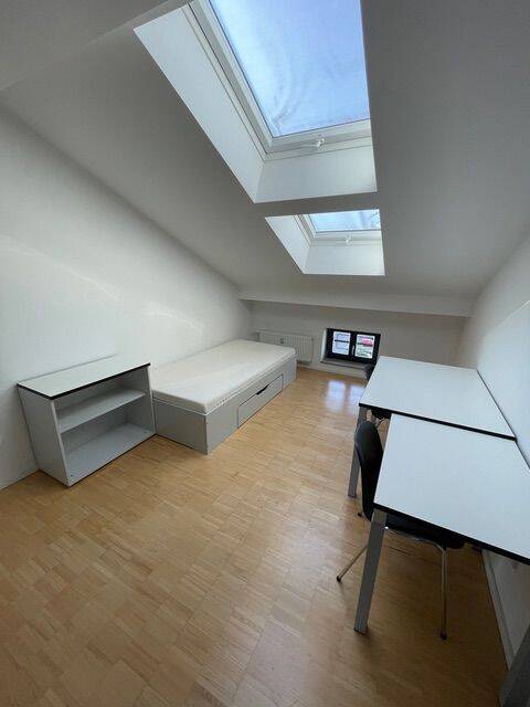 NEU !!! TOP-Möbliertes Apartment mit Einbauküche in Erlangen Zentrum