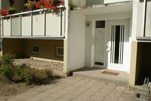 Ideal ... mit Balkon und Badewanne und in der 3. Etage! – 17036 Neubrandenburg – Vorschaubild 4