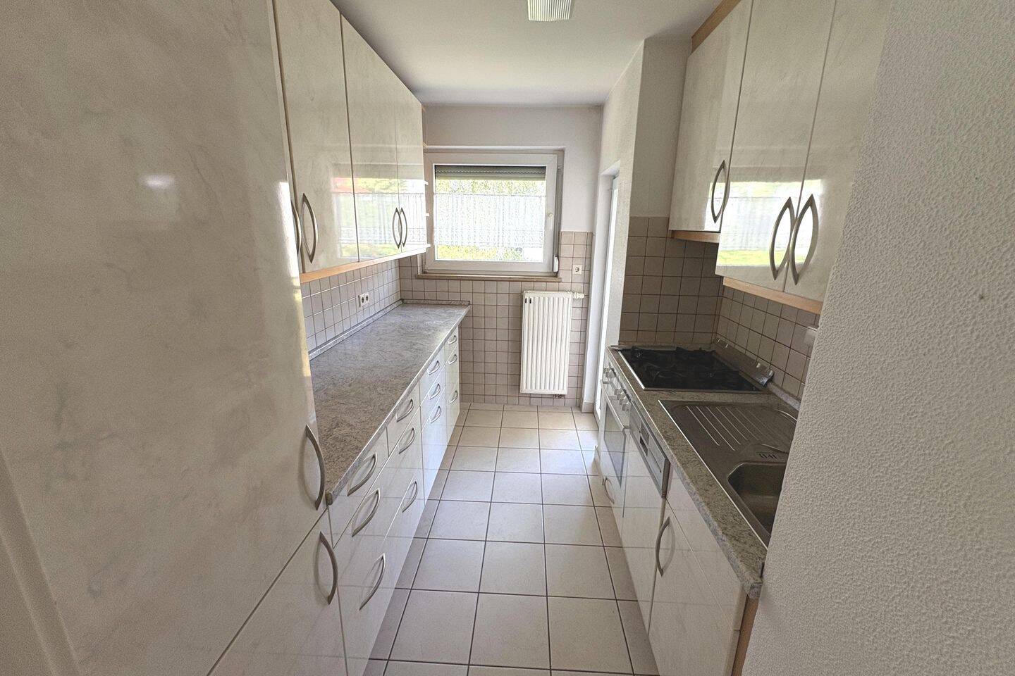 3-Zimmer-ETW im 1. OG mit Loggia und Garage – Stuttgart – Vorschaubild 6