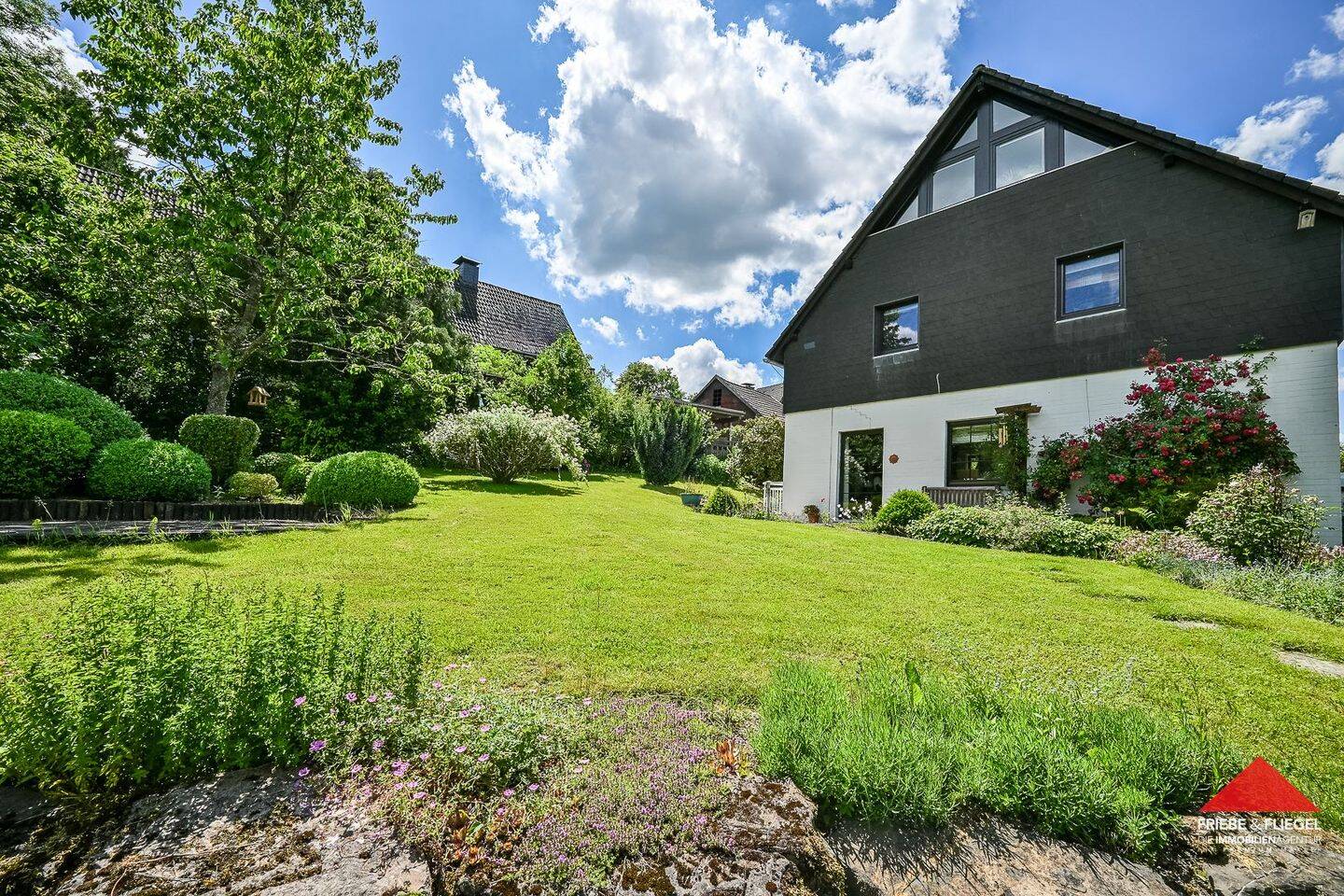 Freistehendes Einfamilienhaus in idyllischer Randlage von Kierspe – Kierspe – Bild 1 von 9