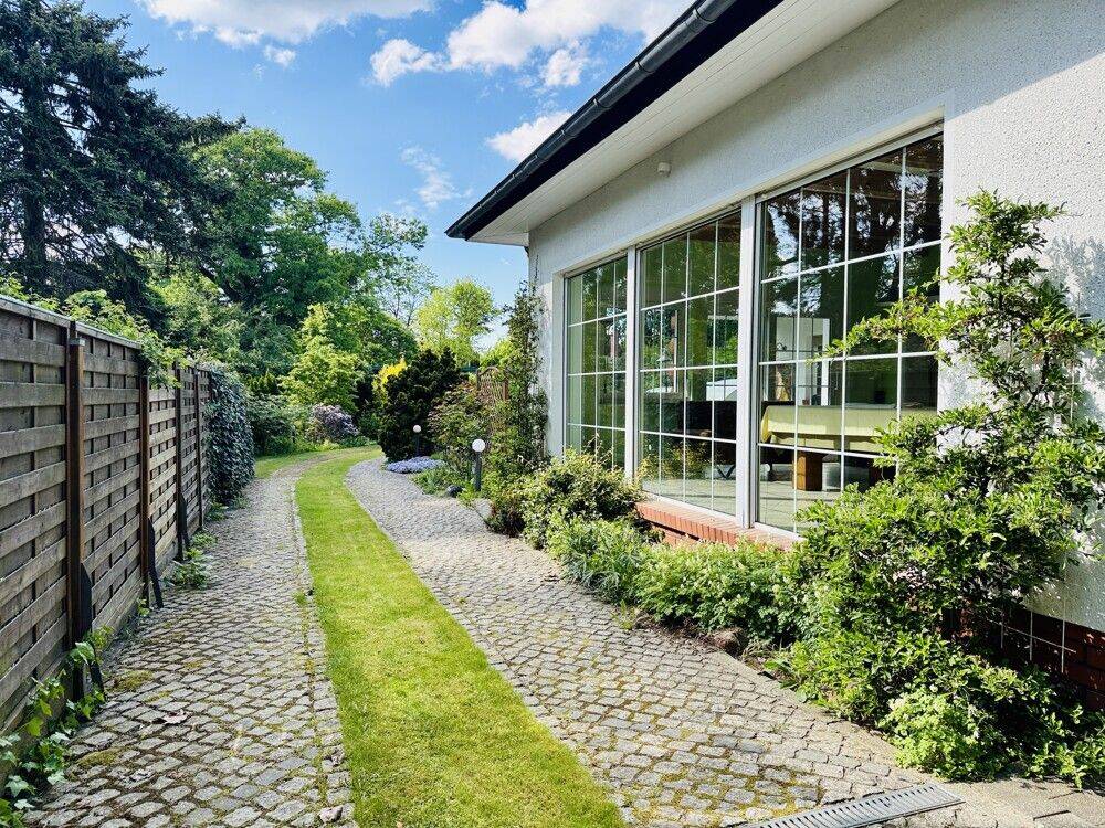 Einfamilienhaus im Bungalowstil mit Garten, Keller und Poolanlage in Neuenhagen zur Miete! – Neuenhagen bei Berlin – Vorschaubild 3