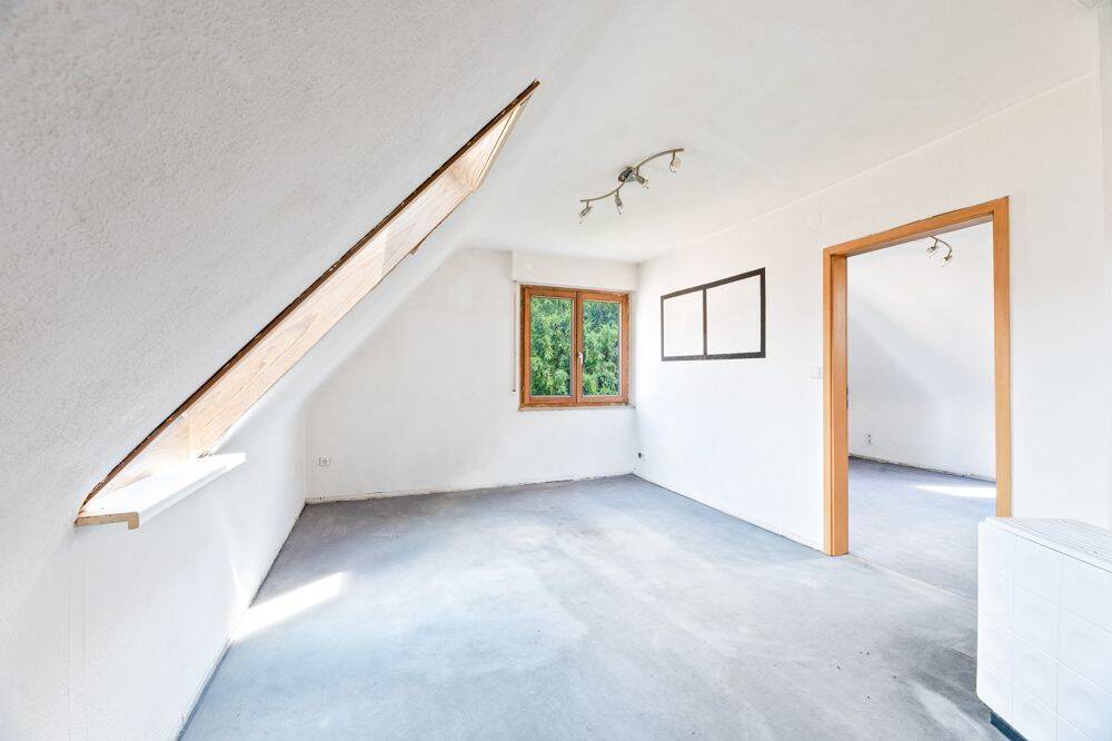 ++ Charmante Wohnung in ruhiger Lage mit ausbaubarem Bühnenbereich ++ – Stuttgart – Vorschaubild 4