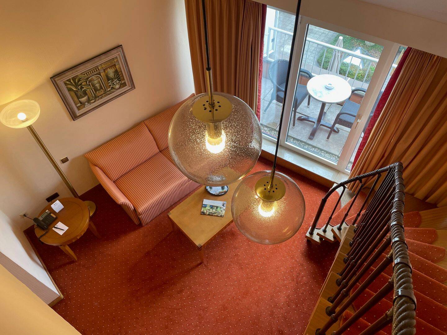 Kapitalanlage (keine Selbstnutzung!) in Saarbrücken: Maisonette-Apartment mit TG-Stellplatz als Teil eines 4*-Hotels – Saarbrücken – Vorschaubild 2