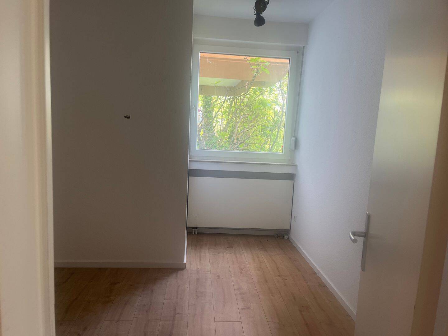 Wunderschöne Dreizimmerwohnung mit großem Garten und Terrasse in Wiesbadener 1A Lage – Wiesbaden – Vorschaubild 6