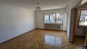 Bieten renovierte (2022) 3-Zimmerwohnung im Mehrfamilienhaus zur Miete, 2.OG links – 70327 Stuttgart – Vorschaubild 3