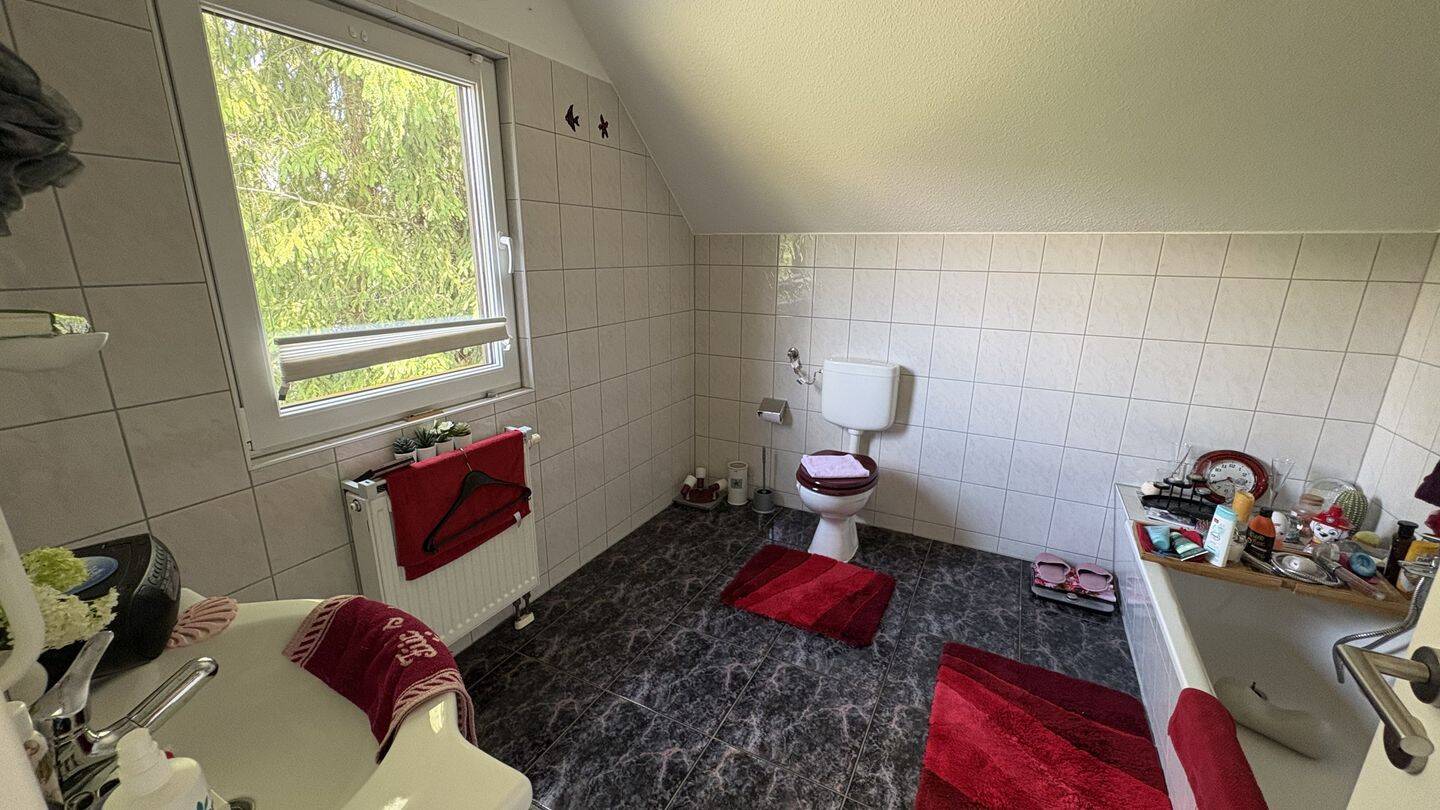 Einfamilienhaus mit Wintergarten, großem Garten und modernisiertem Wohnkomfort – Jena – Vorschaubild 6