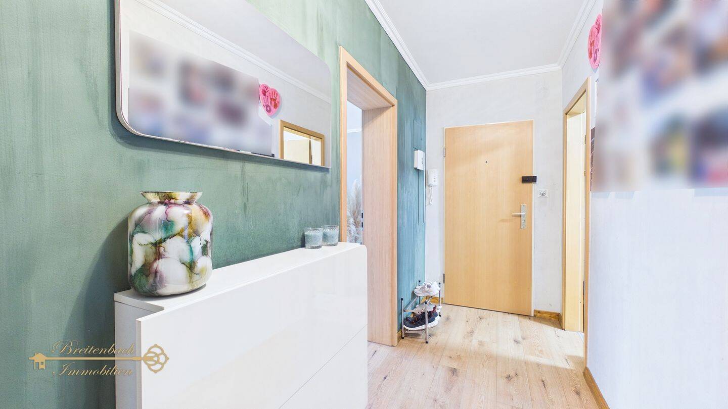 Bremen - Vahr . Attraktive 4 Zimmerwohnung mit Balkon, ideal für Eigennutzer oder Kapitalanleger – Bremen – Vorschaubild 2