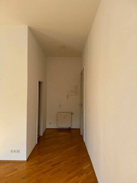 2-Raum-Wohnung im 1. OG mit Balkon, Einbauküche und Pkw-Stellplatz – Dresden – Vorschaubild 8
